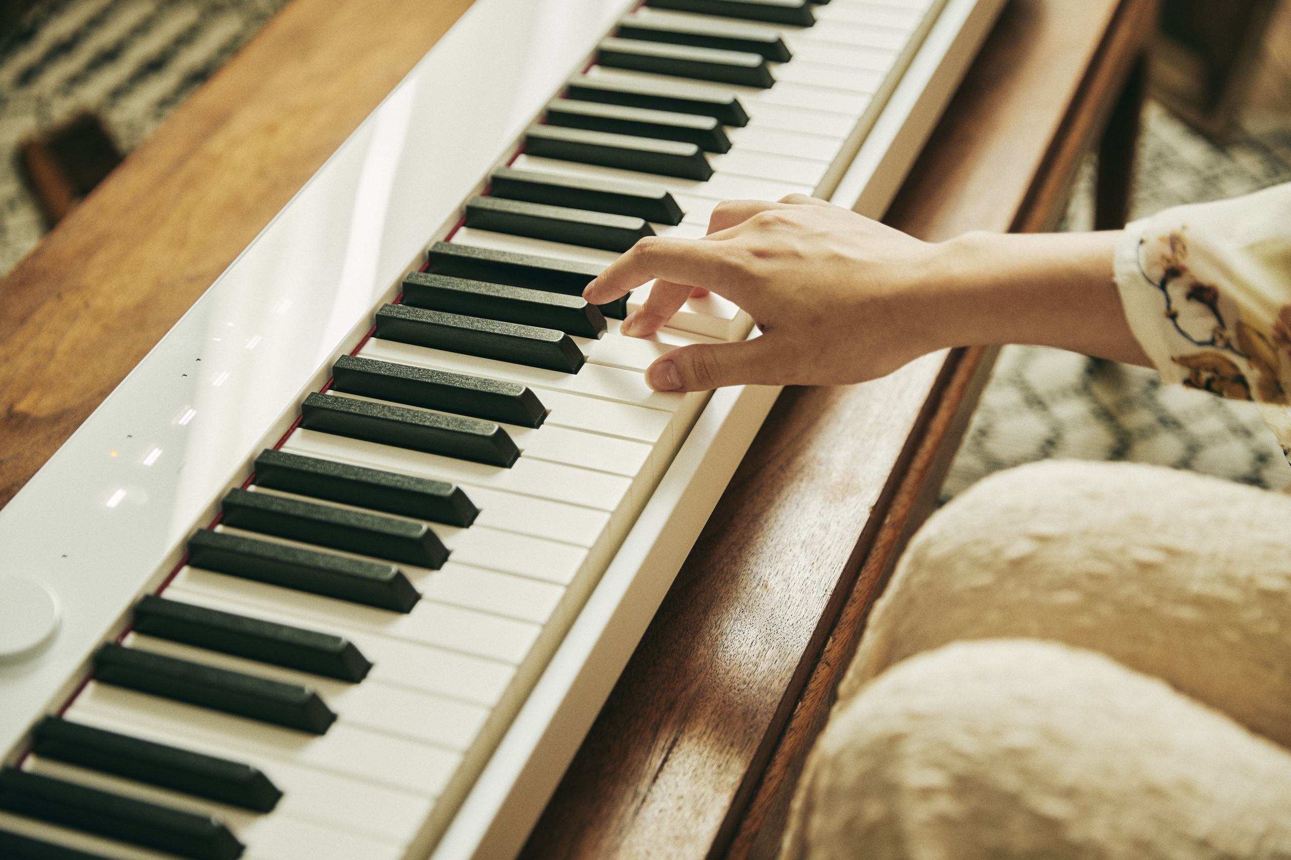 Цифрове фортепіано Casio Privia PX-S1100WE